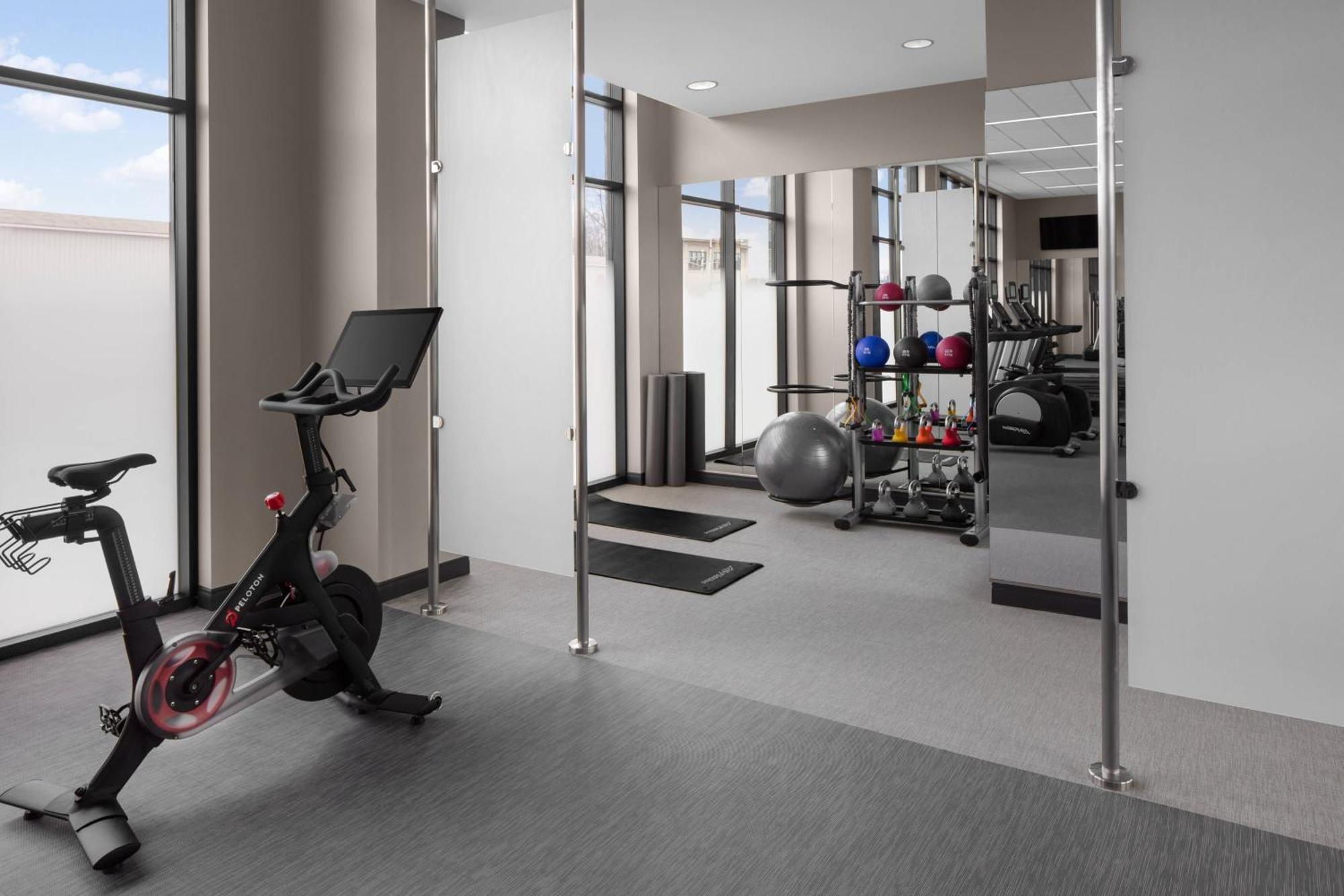 מלון Courtyard By Marriott Lansing Downtown מראה חיצוני תמונה