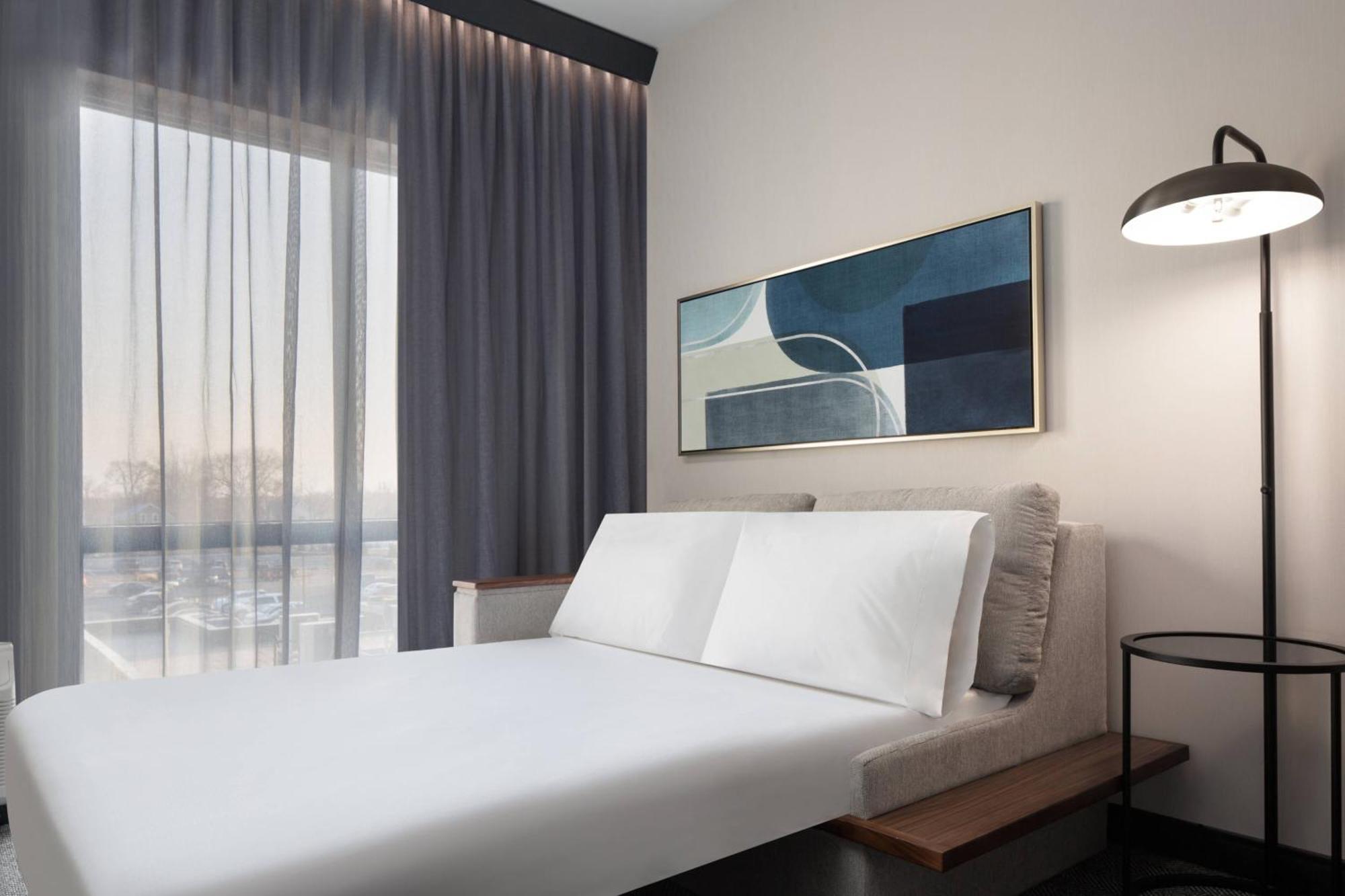 מלון Courtyard By Marriott Lansing Downtown מראה חיצוני תמונה